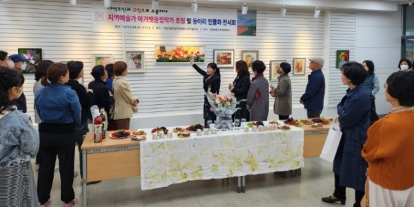 6. 죽전1동이 주민자치센터 인물화 강좌 수강생의 작품 전시회를 열었다.jpg