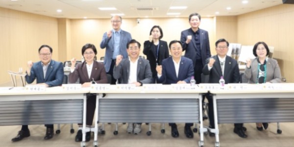 230420 이기형 의원, 대중교통연구포럼 3차 세미나 교통약자 이동권 집중토론-3.jpg