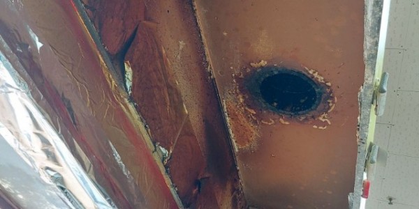 2-1. 지난해 용인특례시가 배달음식점 주방 시설 개선을 지원했다(개선전).jpg