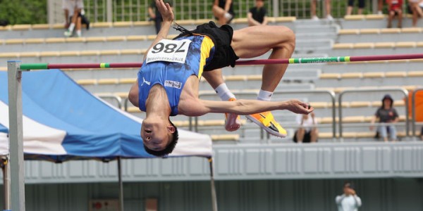 2-1. 제77회 전국육상경기선수권대회에서 올해 세계 기록 타이를 기록한 높이뛰기 우상혁 선수.jpg