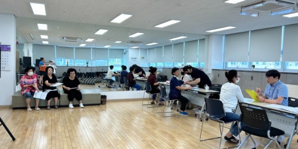 7-1. 처인구 양지면과 단국대학교가 주민자치센터 프로그램 참가자를 대상으로 진행한 건강검진.jpeg