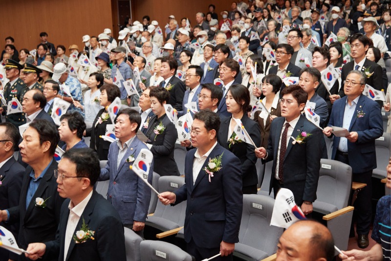 20230815 [용인특례시의회 동정] 윤원균 의장, 제78주년 광복절 경축식 참석(2).jpg