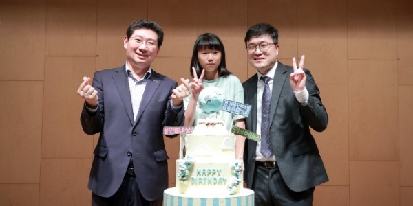 3-1. 경기용인아동보호전문기관 개관10주년 기념행사 케익 커팅식.JPG