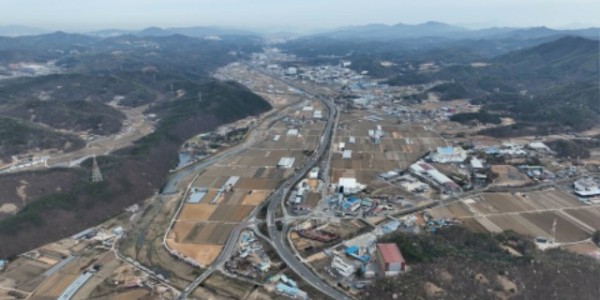 7-1. 시스템반도체 클러스터 국가첨단산업단지 후보지로 지정된 용인특례시 처인구 이동읍과 남사읍 일대 전경(항공).jpg