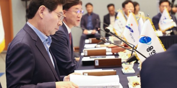 이상일 용인특례시장은 13일 오후 안산시에서 열린 경기도시장군수협의회 제4차 정기회의에 참석했다.(2).jpg