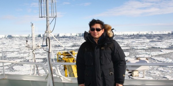 10-1. 2014년 2월 이상일시장이 국회의원 시절 남극 장보고기지를 방문했을때의 모습..JPG