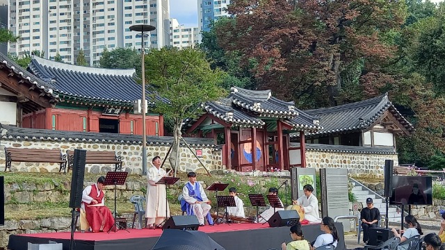 1-1. 심곡서원에서 열린 향교·서원 문화유산 활용사업의 일환으로 열린 행사.jpg