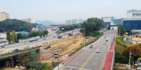 5. 용인특례시가 기흥구 공세동~고매동 1.4km 구간 교통난 개선을 위해 차로를 확장했다.jpeg