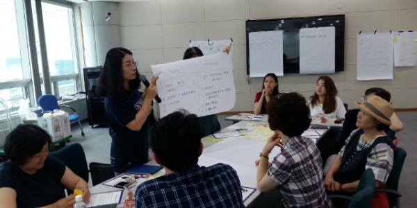 1. 여성친화도시 용인특례시가 진행한 지금 깊이 모두의 성평등 프로그램 모습.jpg