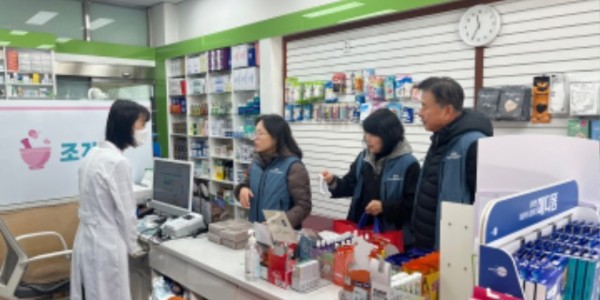 6. 동천동 지역사회보장협의체가 복지사각지대 해소 캠페인을 벌였다.jpg