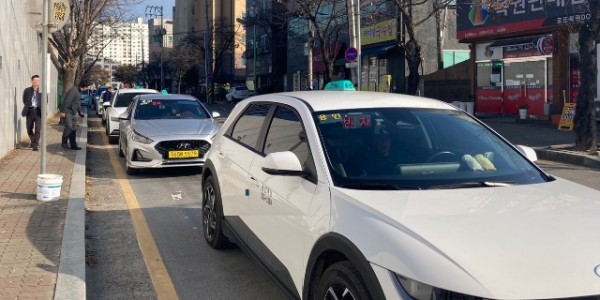 6. 용인특례시가 내년부터 개인택시 차령 연장 신청 미리 알림 서비스를 제공한다.JPG