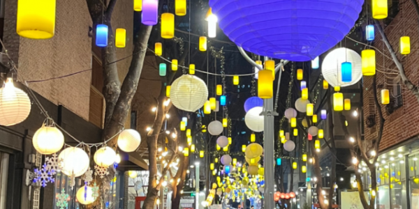 2. 용인특례시가 골목상권 활성화를 위해 공동체 지원사업을 한다. 사진은 보정동카페거리.png