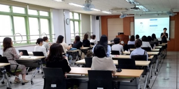 2-2. 지난 2023년 용인특례시가 진행한 평생교육 프로그램 현장 모습.jpg