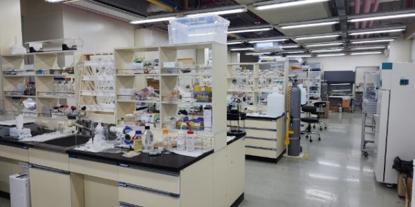 2. 용인특례시가 지역 내 반도체 소부장 기업 육성을 위해 경기도 차세대융합기술연구원 장비와 시설 사용료를 지원한다..jpg