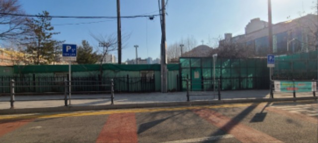 8. 기흥구가 구성초등학교 승하차구역을 새로 설치했다..jpg