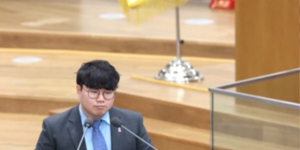 240219 유호준 의원, 경기도 똑버스, 휠체어.유아차 동반 도민에겐 ‘그림의 떡’ (2).jpg