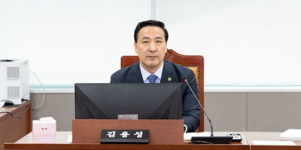 240222 김용성 의원, 내실있는 경기도 탄소중립 녹색성장 기본계획 수립 요구.jpg