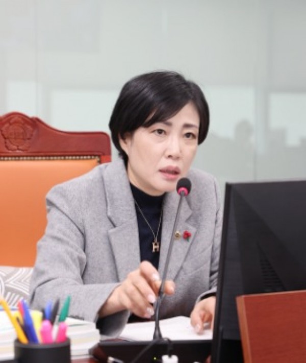 240227 이경혜 의원, DMZ국제다큐멘터리영화제 적극 지원 약속.jpg