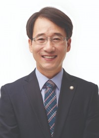 이원욱 의원 프로필 사진.jpg