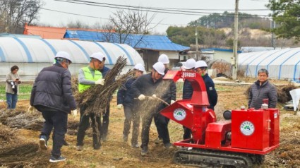 4. 용인특례시가 올해부터 영농부산물 파쇄지원단을 운영한다.jpg