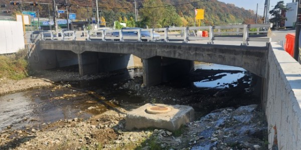 11. 수지구가 고기교(사진) 보수·보강 공사를 5월까지 완료할 예정이다..jpg