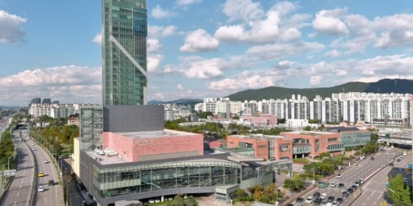 용인포은아트홀 전경 사진.jpg