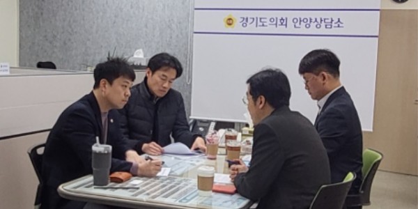 240312 유영일 의원, 경기주택도시공사의 역량강화 및 사업운영 전략 보고가져.jpg