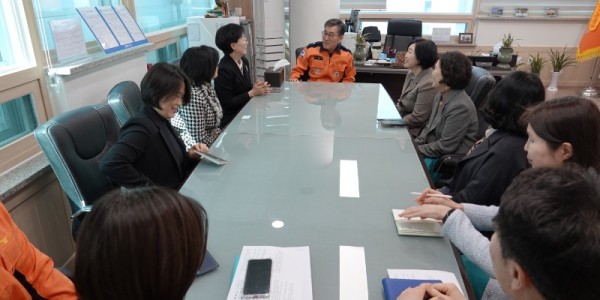 8. 용인특례시 3개구 보건소와 소방서 관계자가 지난 14일 용인소방서에서 의사 집단행동 기간 중 재난에 대비하기 위한 간담회를 개최했다..JPG