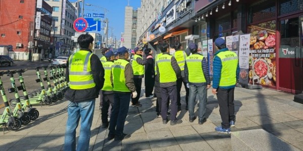 7. 처인구가 옥외광고물 안전 점검과 정비를 했다..jpg