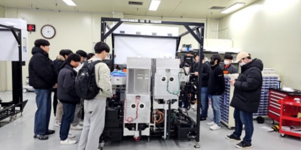 2. 용인특례시가 취업지원 프로그램을 운영한다. 사진은 반도체양성과정 진행 모습.jpg