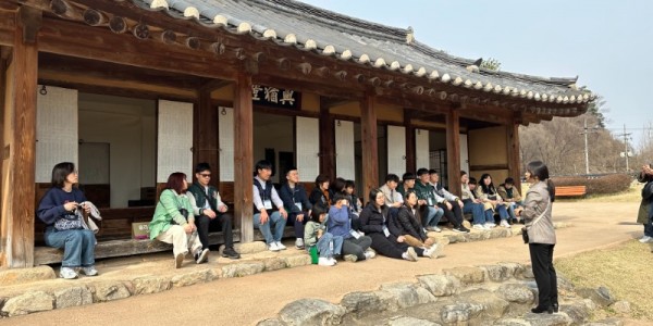 4 장애인 예술가들 대상 문화나눔 교육(다산 생가).jpg