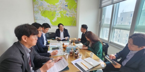 240404 김현석 의원, 율목중학교 민원 해결을 위한 긴급 정담회 가져.jpg