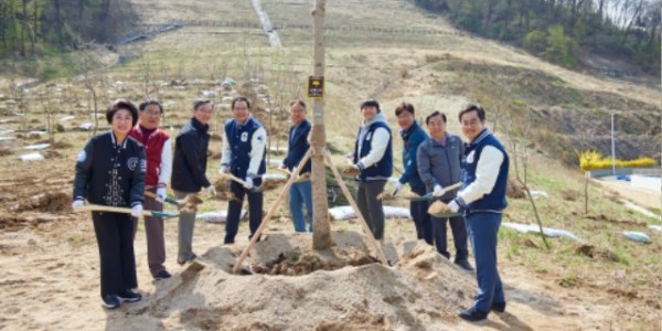 제79회+식목일+기념+희망의+나무+심기+행사(1).jpg