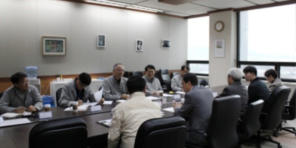 2-2. 지난 3일 용인특례시와 고등기술연구원이 처인구 백암면 지역발전을 위한 공익사업들을 논의했다..jpg