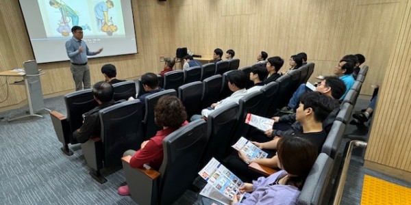 5-1. 지난 9일 진행된 공공하수시설 근로자 대상 안전보건교육 현장 모습.jpg