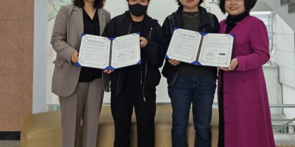 7-1. 모현읍 지역사회보장협의체가 12일 건국유업, 서민반찬과 취약계층 지원을 위한 업무 협약을 체결했다..jpg