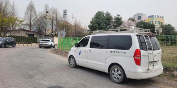 6. 용인특례시가 이동식 악취측정 차량(사진)을 본격 운영하는 등 악취 배출에 대한 대응을 강화한다. (1).jpg