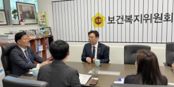 240520 이진형 의원, 응급 심야약국 운영을 위한 정담회 개최.jpg