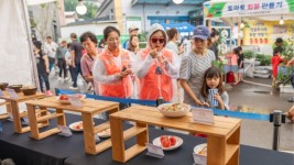 (사진자료)퇴촌토마토축제에+간+김치，+‘나만의+김치+알려라’+(4).jpg