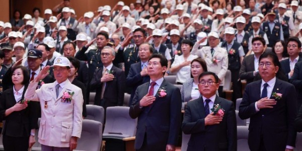 5-2. 25일 용인특례시청 에이스홀에서 열린 6.25전쟁 제74주년·정전협정 제71주년 행사 모습.JPG