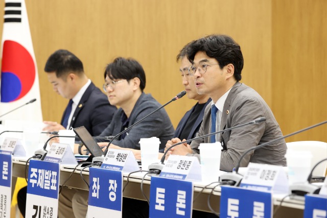 240701 박상현 의원, 생성형 인공지능 순기능 최대화와 역기능 최소화를 위한 논의의 장 마련 2.jpg