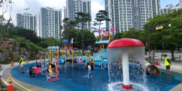 4-1. 13일 개장하는 별다올어린이공원 몰놀이장.jpg