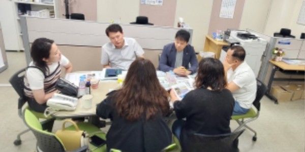 240704 유영일의원, 삼성초등학교 일원 하천 자동차단기 설치 논의.jpeg