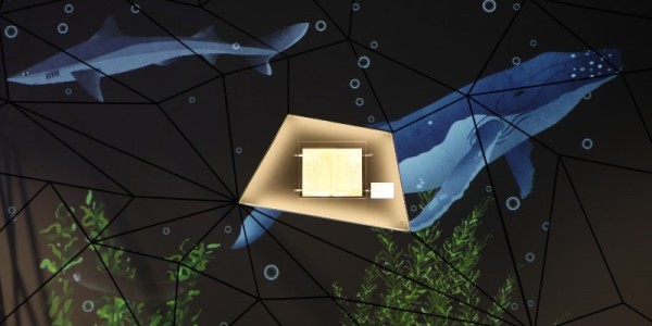 1. 영상 콘텐츠와 함께 전시된 『자산어보』 (국립중앙도서관 소장).JPG