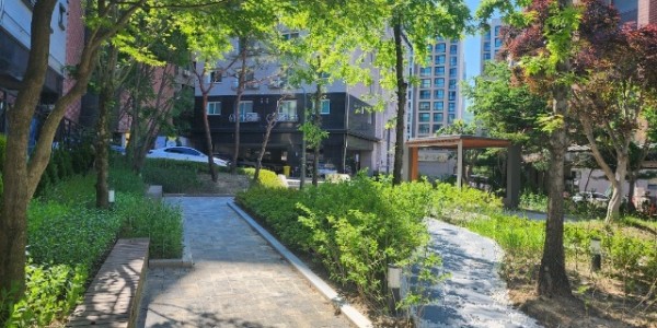 4-1. 지난 5월 정비를 완료한 동천동 쌈지공원 전경.jpg