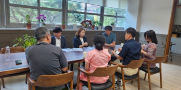 240812 전자영 경기도의원, 흥덕고 간담회 가져.jpg