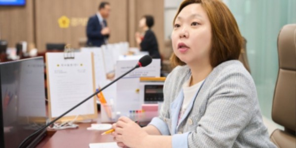 240909 전자영 의원, ‘해마다 30억씩 출연하는 경기교육장학재단 사업계획 재설계’ 주문.jpg