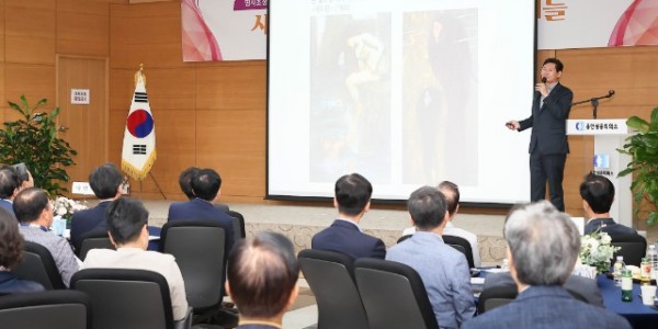 1-1. 이상일 용인특례시장은 11일 오전 용인상공회의소가 주최한 ‘제152회 용인상공회의소 조찬 세미나’에 강사로 초청을 받아 특강을 했다.jpeg