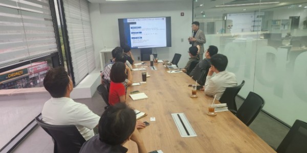 3. 용인특례시와 경기남부지방경찰청이 반도체장비 기업 애플티 임직원을 대상으로 기술보호 교육을 진행했다..jpeg