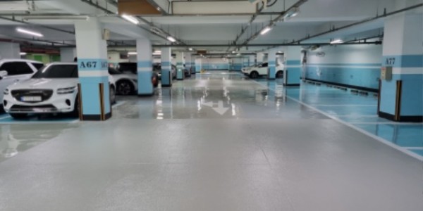 1. 용인특례시가 전기차 충전구역 설치 기준을 강화했다. 사진은 지역 내 한 공동주택 지하주차장의 모습.jpg